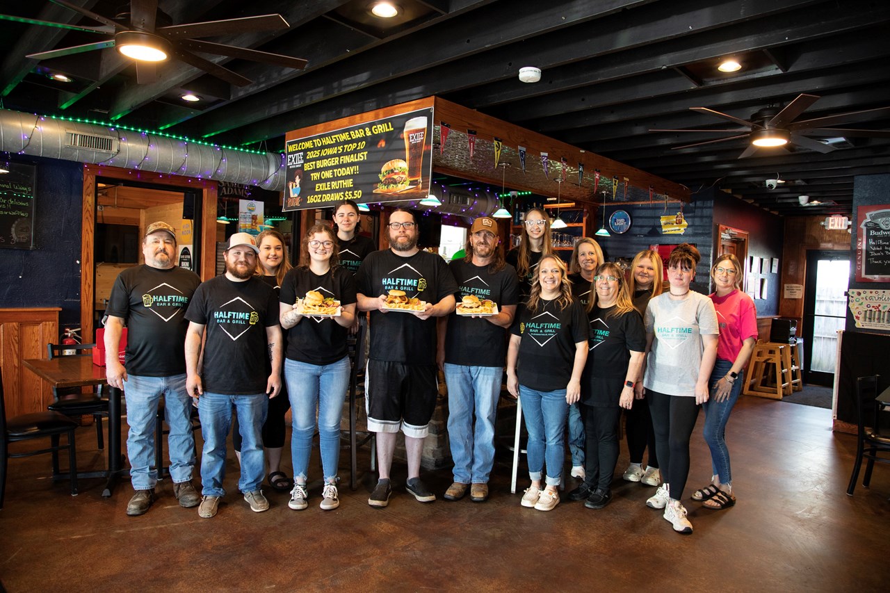 halftimebargrill3.jpg halftimebargrill3.jpg
